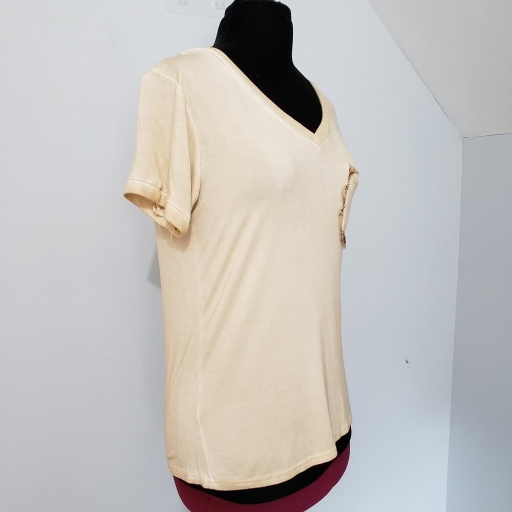 Boho NEW POL Cream Cali Girl Eyelash Fringe Distressed Chest Pocket T Shirt Boho - Picture 3 of 8